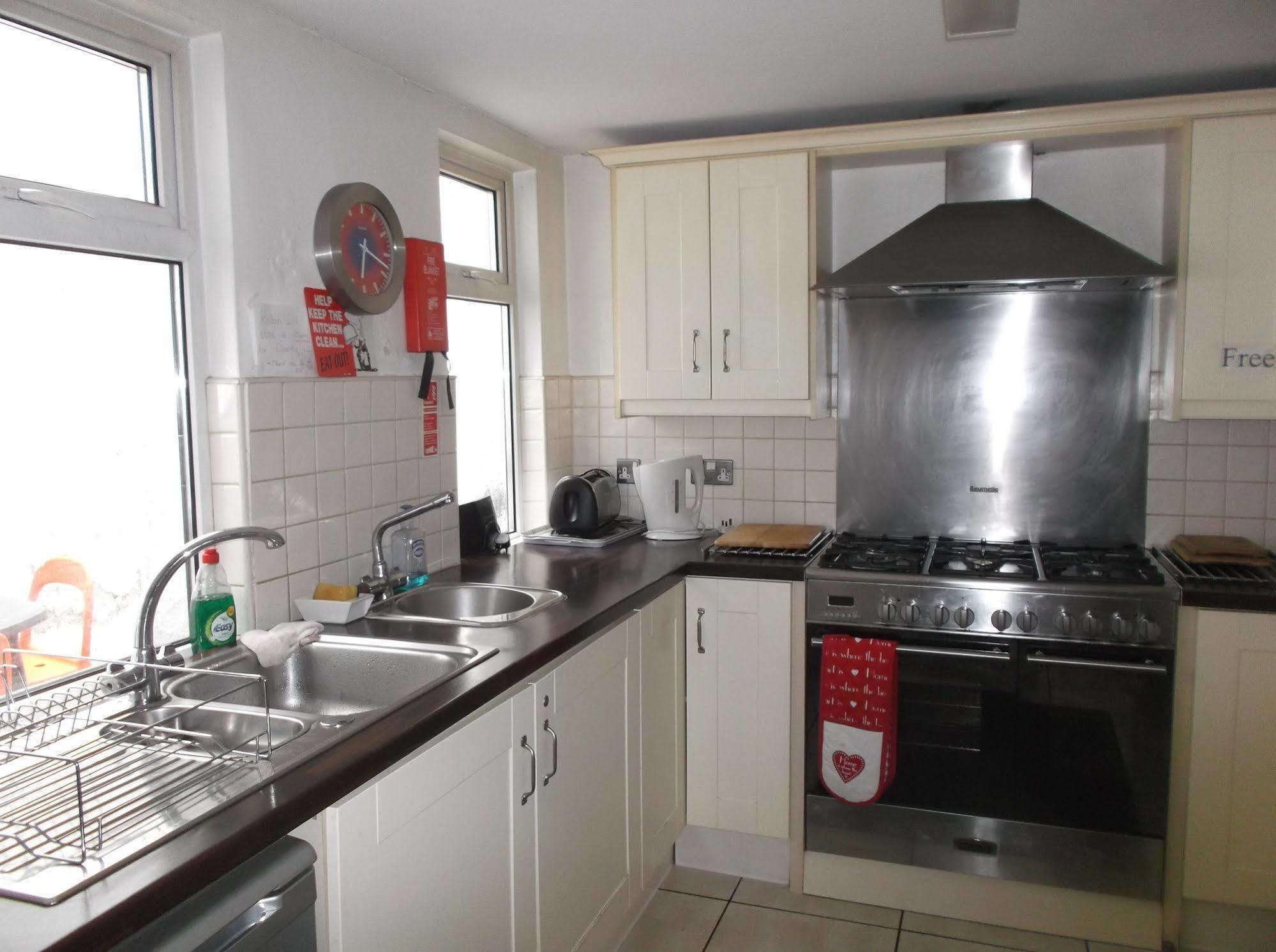 Bed and Breakfast Fairman House Backpackers à Derry Extérieur photo